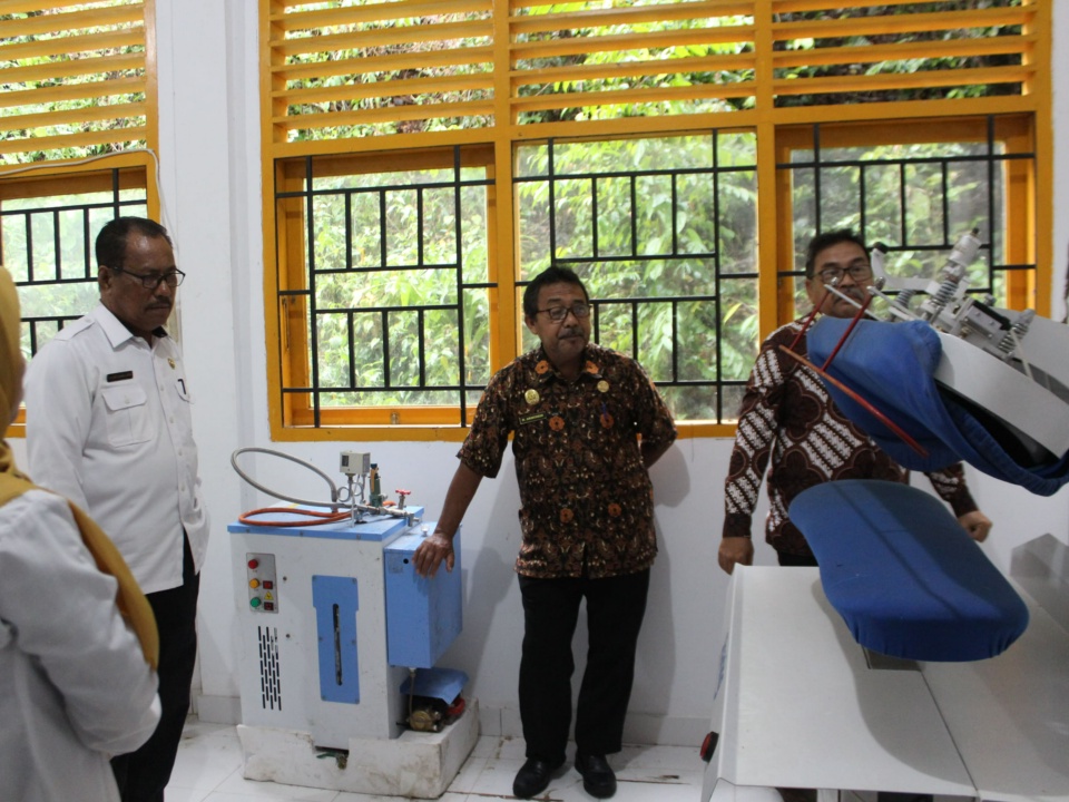 SMK Negeri 2 Buton Luncurkan Program Teaching Factory Tata Busana