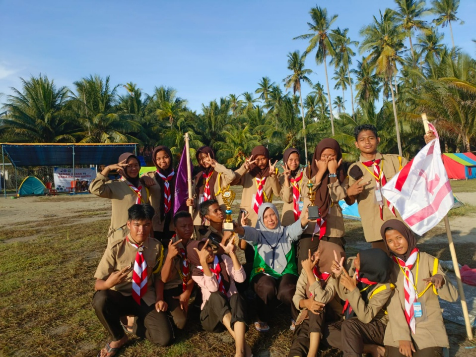 SMK Negeri 2 Buton Raih Juara Umum III dalam Perkemahan Akbar VI Saka Bahari Buton 2024