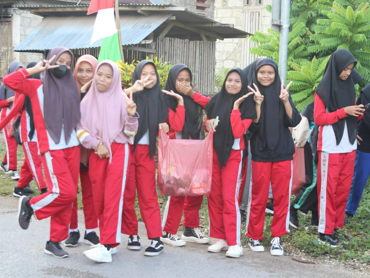 Jum'at Ceria dalam Ibadah Bersama SMKN 2 Buton