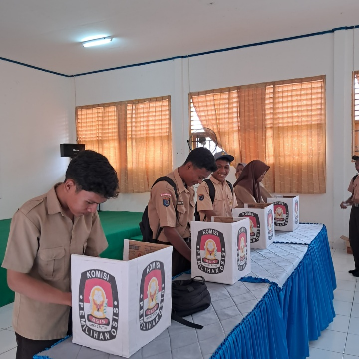 Pemilihan dan Pelantikan Ketua dan Wakil Ketua OSIS Periode 2024-2025
