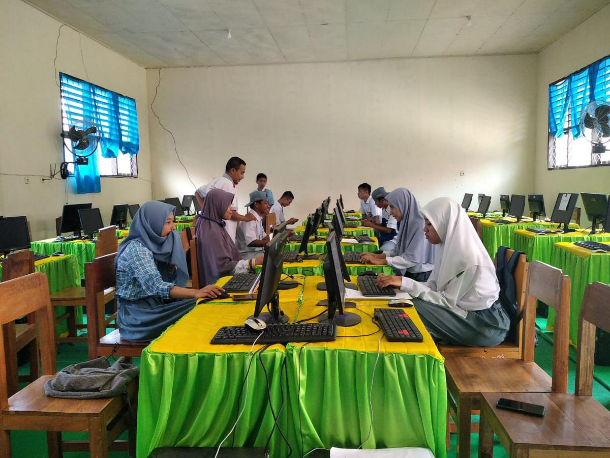 SMK Negeri 2 Pasarwajo Memang Beda !