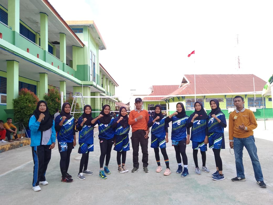 Friendly Match SMK Negeri 2 Buton dan SMA Negeri 1 Pasarwajo