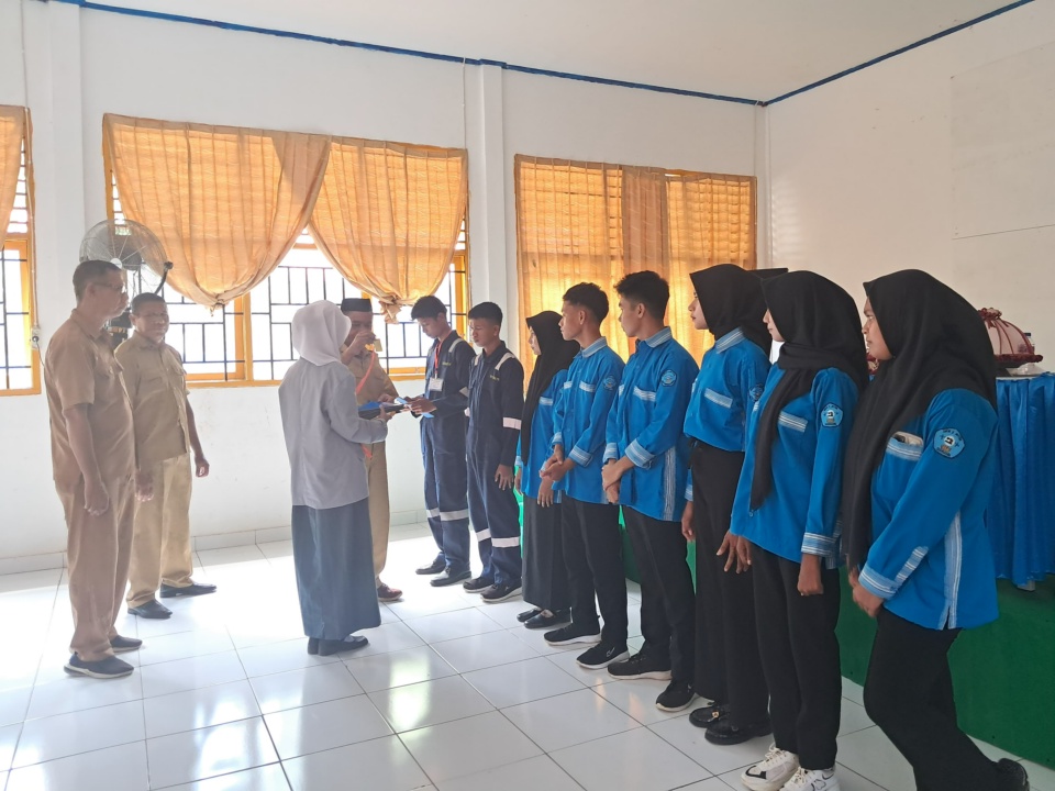 Pembekalan dan Pelepasan Peserta Praktik Kerja Lapangan (PKL)