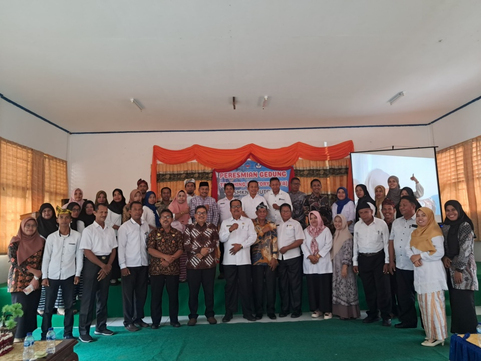 SMK Negeri 2 Buton Luncurkan Program Teaching Factory Tata Busana