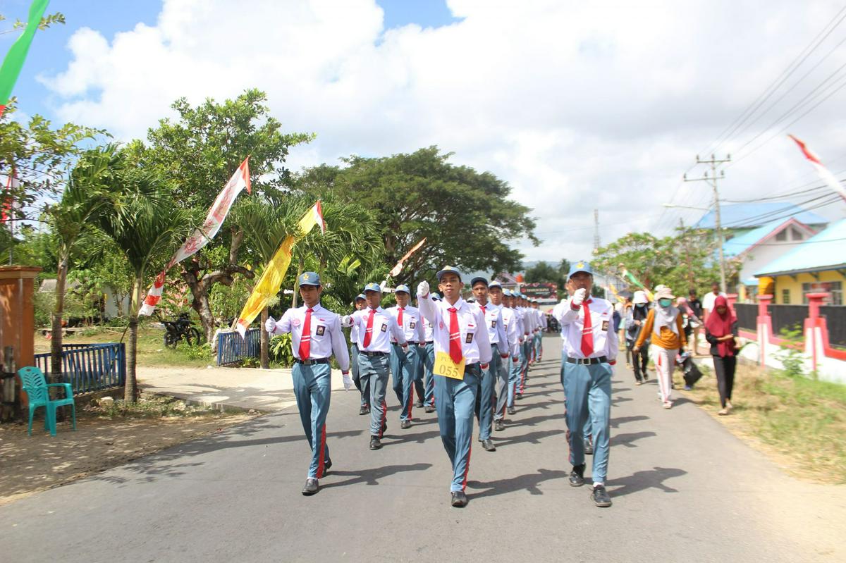 Gerak Jalan Indah SMK Negeri 2 Buton Raih Juara