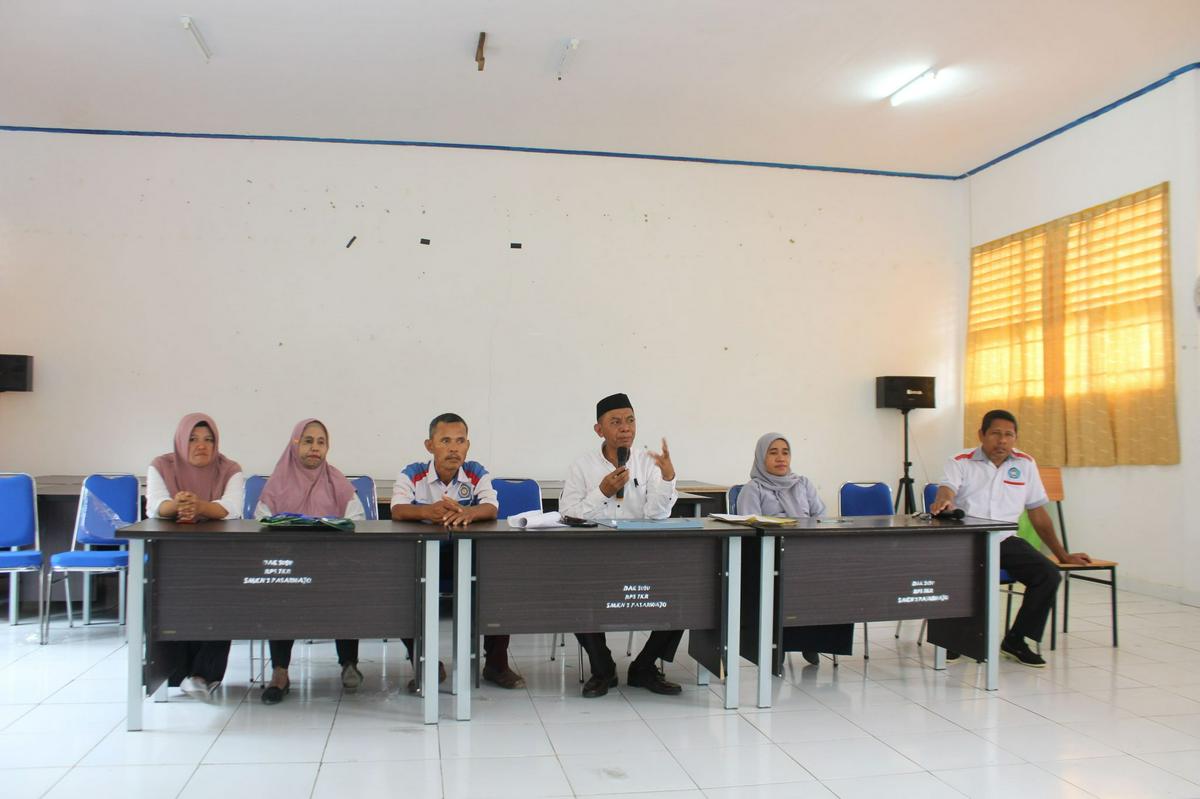 Pengenalan Lingkungan Sekolah (PLS) SMK Negeri 2 Buton Tapel 2023/2024