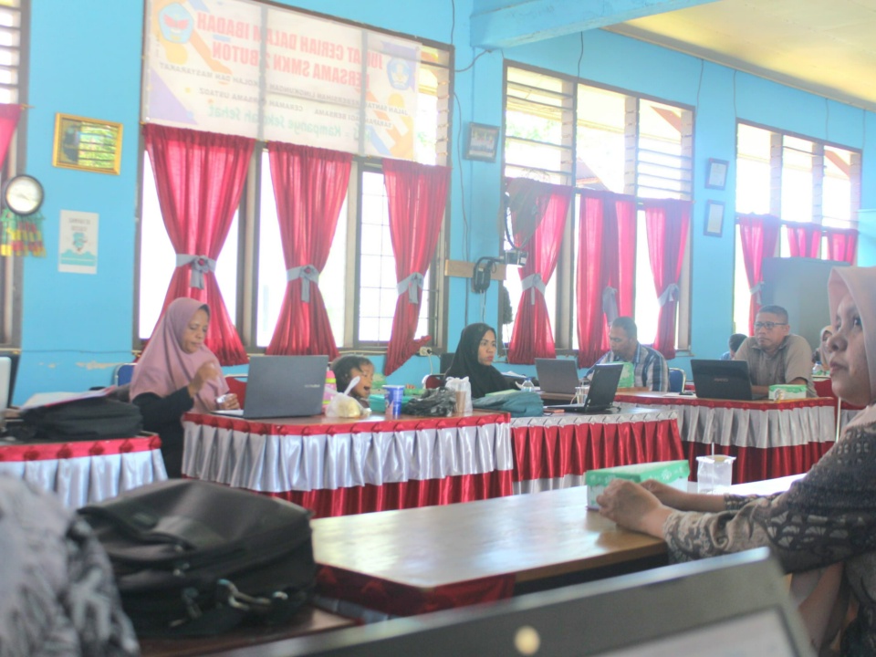MGMP SMK Negeri 2 Buton Sukses Gelar Kegiatan Berbagi Praktik Baik